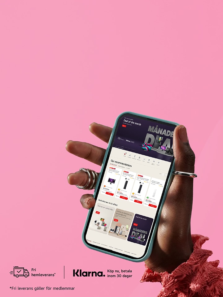 Reklamaffisch för LG med mörklila bakgrund och rubriken “Månadens Deal”. Längst ner visas flera LG-produkter, bland annat en stor TV med färgglad bild, ett kylskåp, en datorskärm samt en staplad tvättmaskin och torktumlare. LG-logotypen och ytterligare kampanjtext finns längst ner.