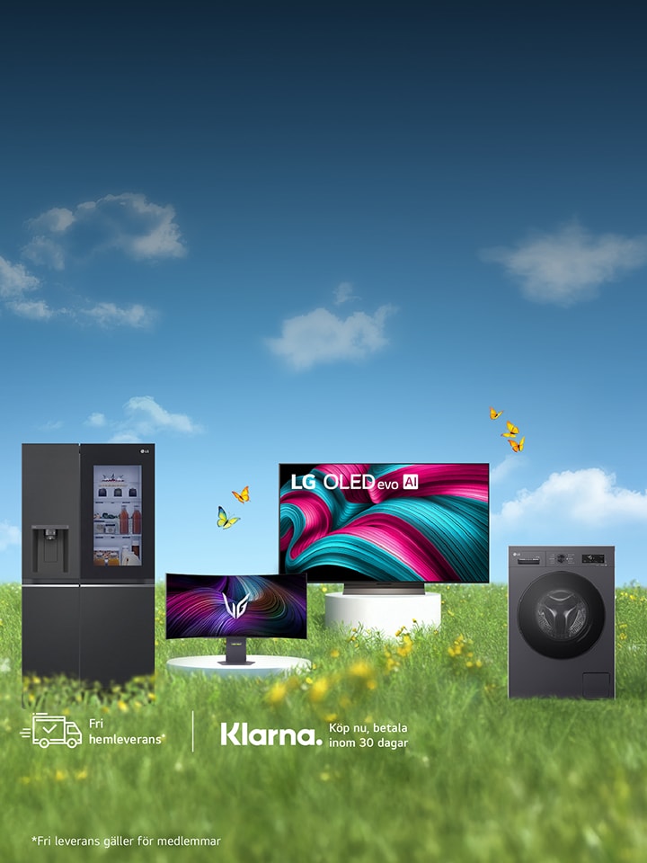 En utomhusscen med en gräsyta och blå himmel som visar olika LG-produkter inom hemelektronik, inklusive en smartphone, laptop, surfplatta, kamera och högtalare, arrangerade som en uppställning. Ett kylskåp står till vänster och enheter är samlade i mitten.