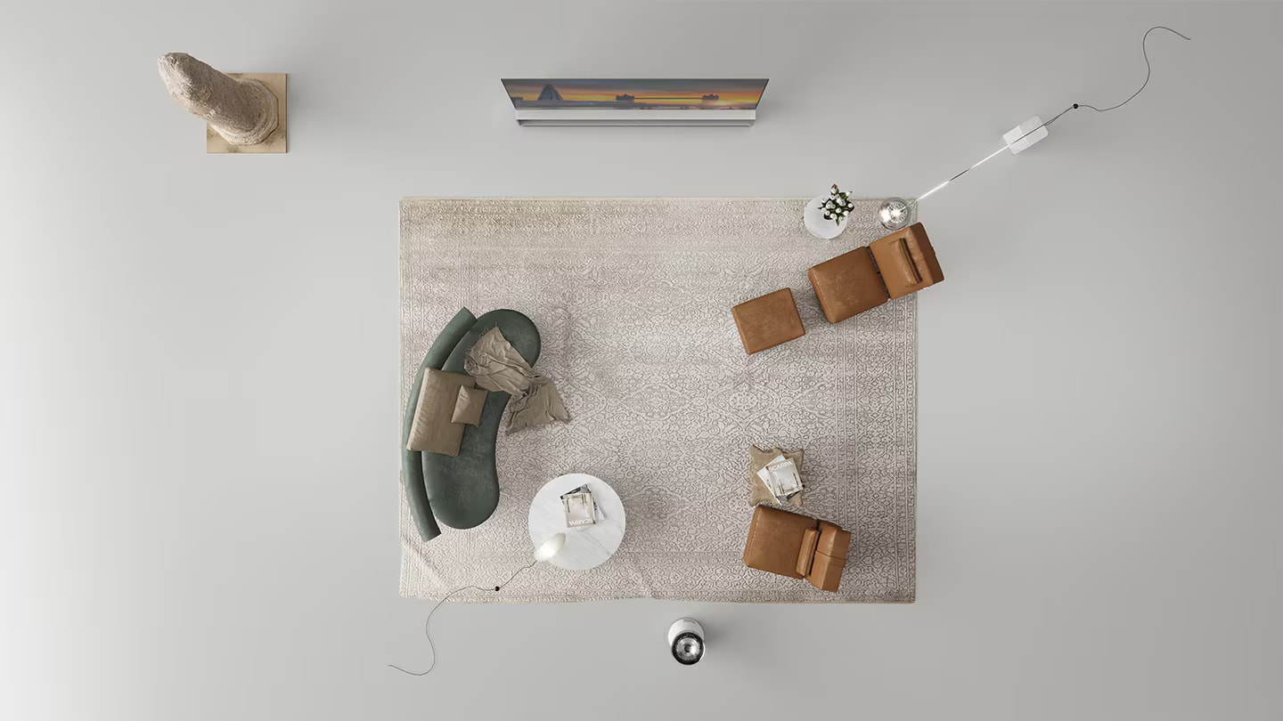 放置 LG SIGNATURE OLED 8K 電視和 Flexform 傢俱的維多利亞式豪華公寓,可欣賞到整片天空景觀