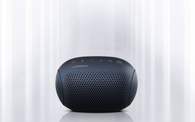 A front image of LG XBOOM Go PL2 