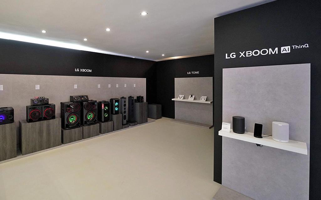 LG's speaker collection, including the XBOOM intelligent speakers, on show at InnoFest in Madrid | More at LG MAGAZINE