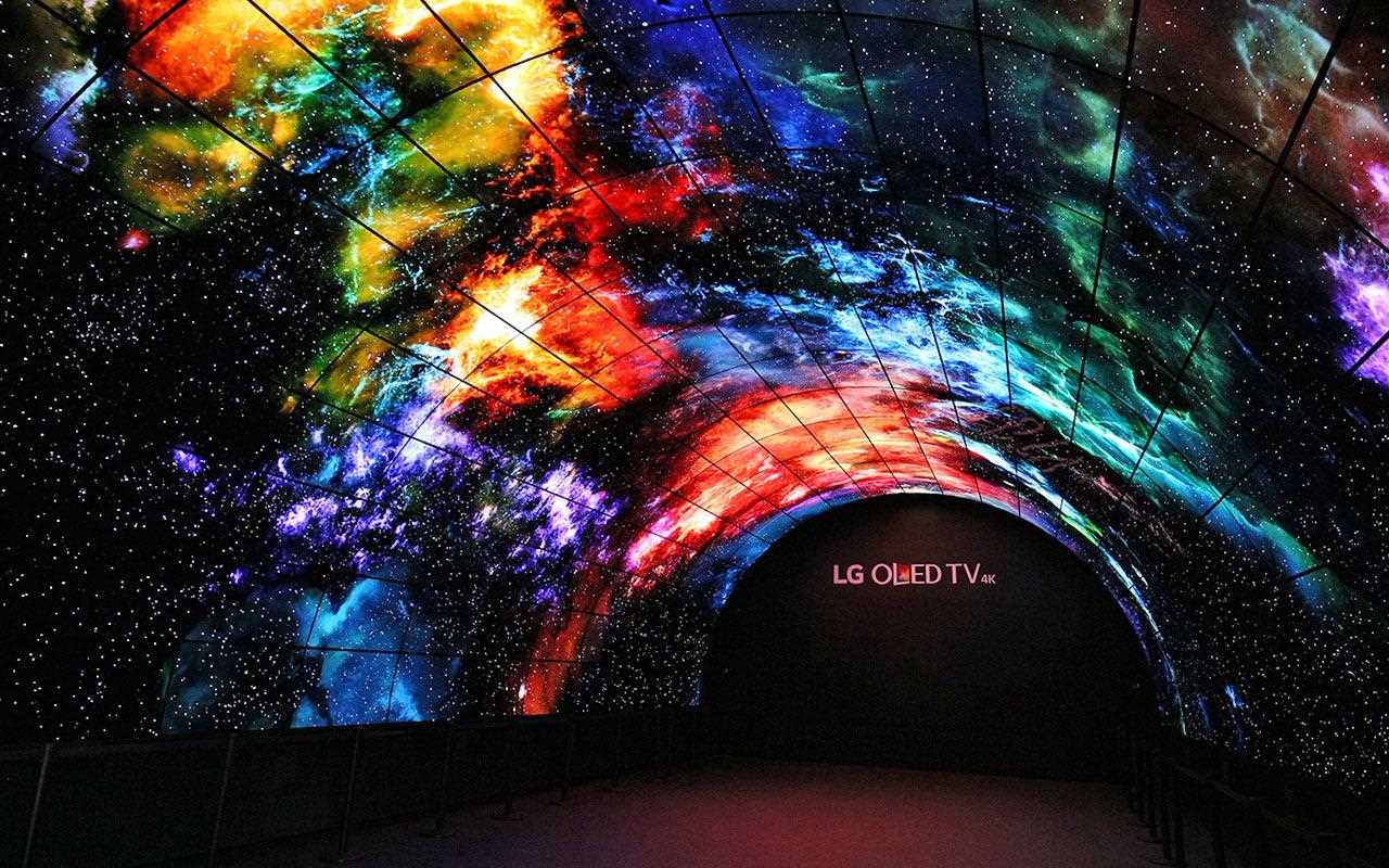 LG OLED Cave na veletrhu CES 2017.