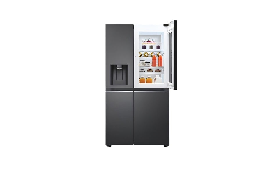 LG-Kühlschrank mit smartem „Door-in-Door“-Fach mit Eiswürfelspender im zeitlosen Design.