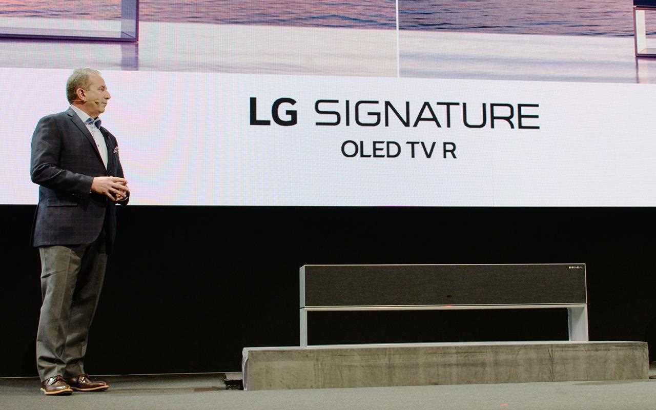Der LG SIGNATURE OLED TV R war eines von vielen Produkten, dass LG auf der CES 2019 vorgestellt hat. Der Fernseher rollt sich ein, wenn man ihn nicht benutzt | Mehr erfahren Sie im LG MAGAZINE