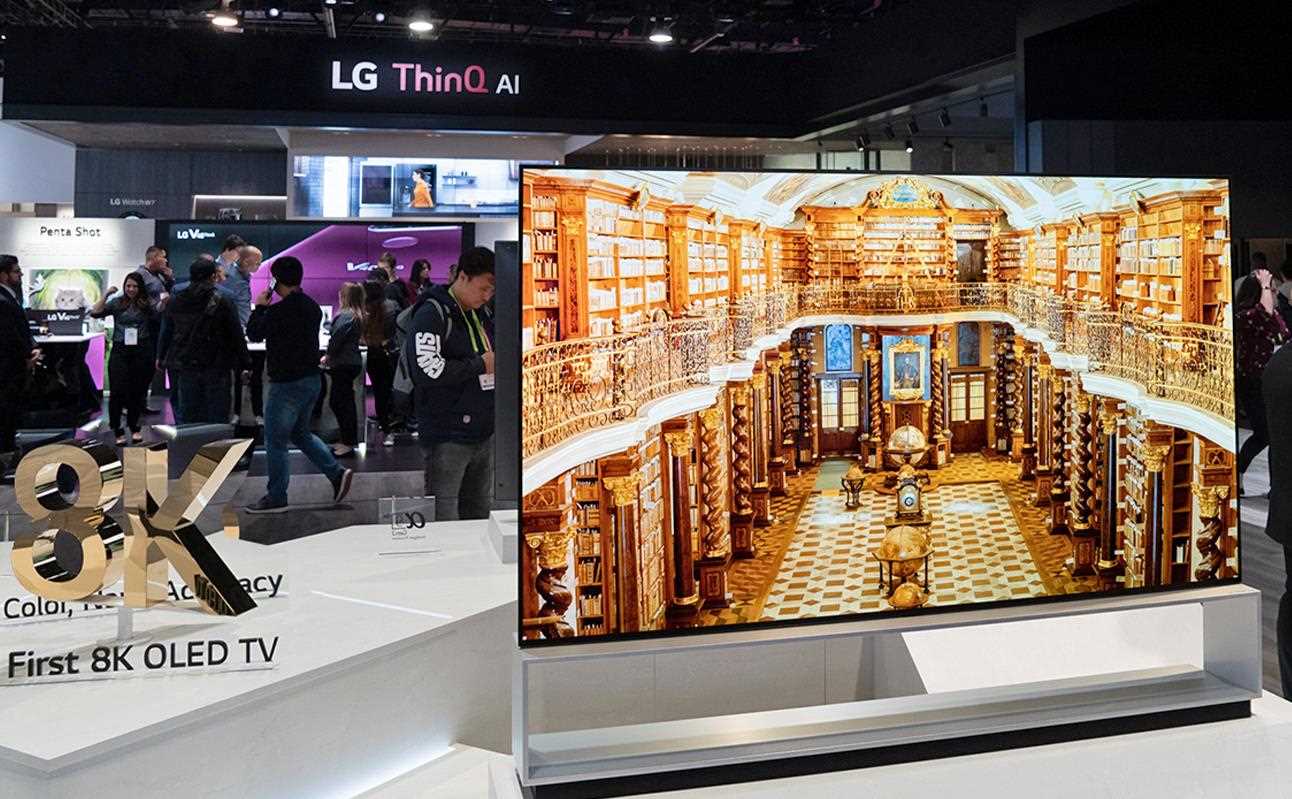 Der LG 8K OLED TV wurde auf der CES 2019 gezeigt – zusammen mit einer NanoCell-Variante | Erfahren Sie mehr im LG MAGAZINE