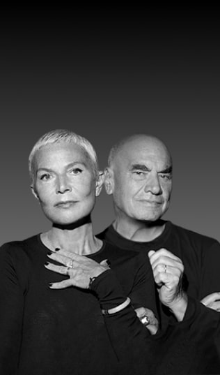 Schwarz-Weiß-Bild von Massimiliano und Doriana Fuksas.