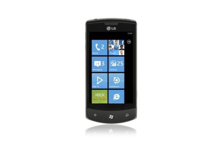 LG Windows Phone 7, 5-megapixel kamera, DLNA, E900