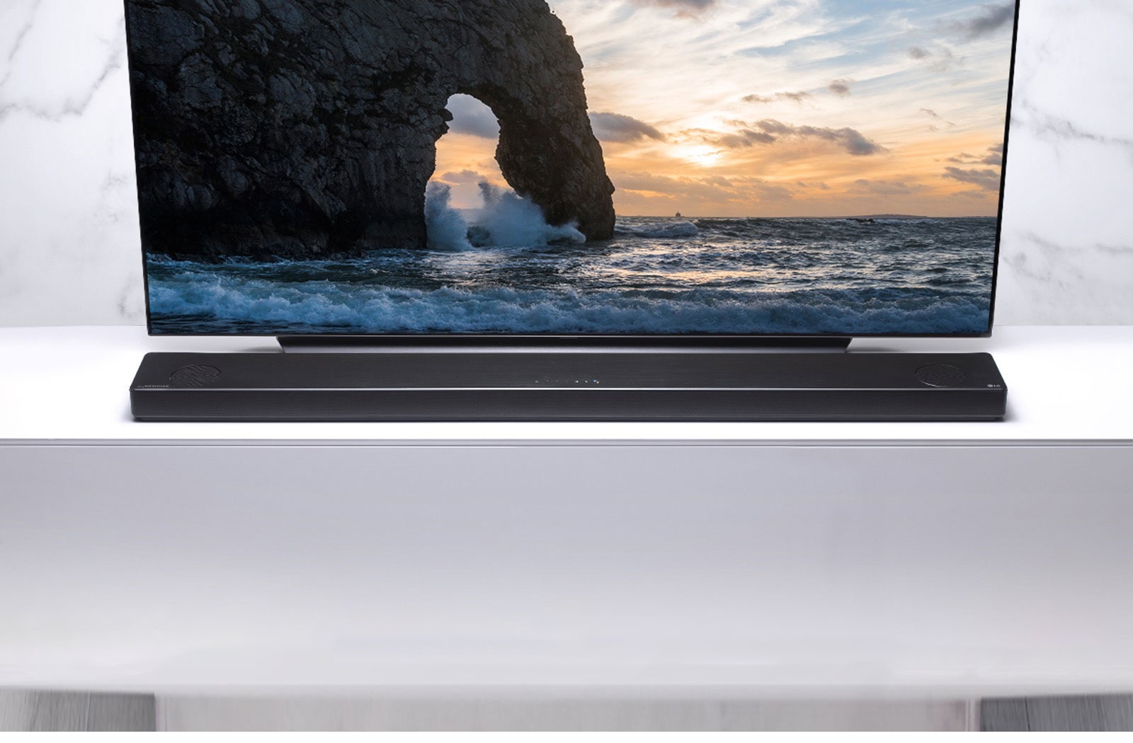 Design harmonieux assorti au téléviseur<br>1