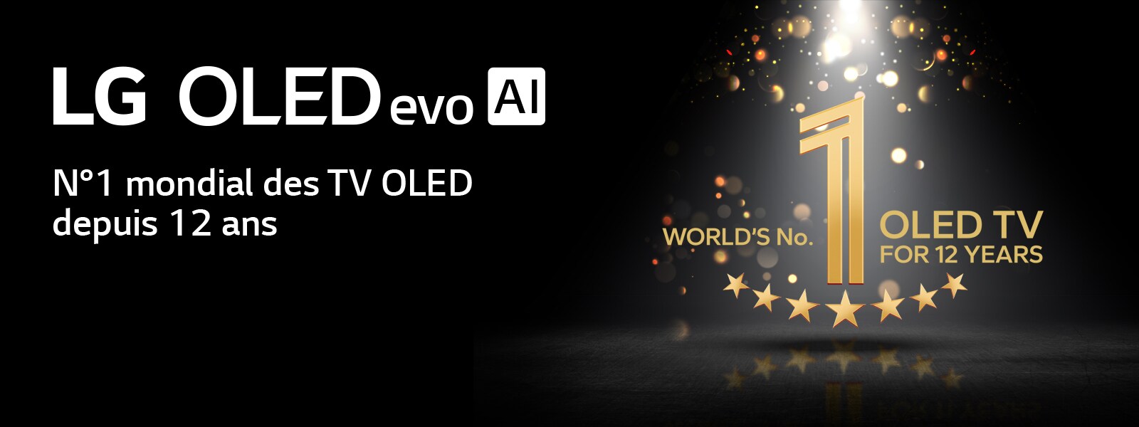 Salon élégant avec la TV LG OLED evo M5 fixée au mur. Une LG Soundbar est en dessous. Boîtier Zero Connect placé sous une table d’appoint. Aucun câble n’est visible, mettant en valeur la technologie Véritablement sans fil de la TV. L’emblème OLED TV numéro un mondial depuis 12 ans et le logo LG OLED evo AI sont visibles. 