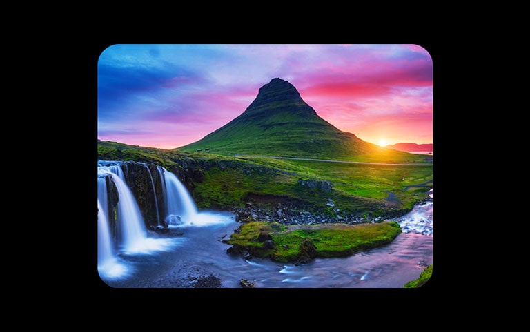 Une galerie présentant 6 images de montgolfières dans le ciel. Deux images sont sélectionnées. Ensuite, une galerie présentant 6 images de personnes soufflant des bulles. 2 images supplémentaires sont sélectionnées. Un écran noir avec une icône de chargement rose et violette. Paysage mystique sur lequel des améliorations se font progressivement de gauche à droite.