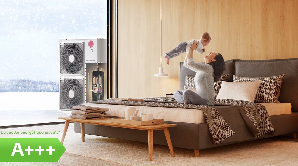 Une image de bébé et de mère dans la chambre.