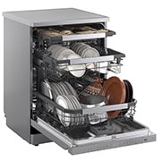 LG Lave-Vaisselle QuadWash™ | 14 Couverts | TrueSteam™ | Inverter Direct Drive™, Vue inclinée du lave-vaisselle LG avec trois clayettes ouvertes entièrement chargées de vaisselle, DFC287HVS, thumbnail 6