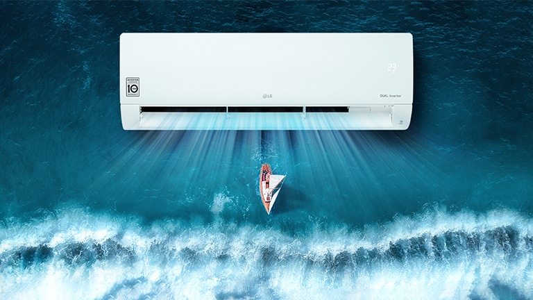 Un yacht navigue au milieu d’une mer de vagues dans le vent climatisé.