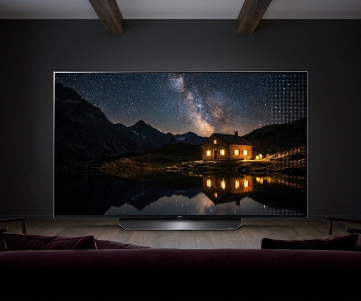 Téléviseur LG OLED affichant une scène sombre aux noirs profonds et aux détails lumineux précis.