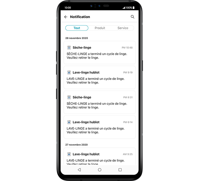 L’interface utilisateur de l’application LG ThinQ montre un climatiseur LG qui fonctionne et indique la température intérieure et le taux d’humidité.