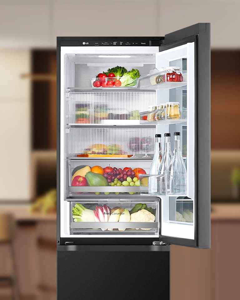 Designed with a food cover, the refrigerator helps retain cold air even when the door is open.