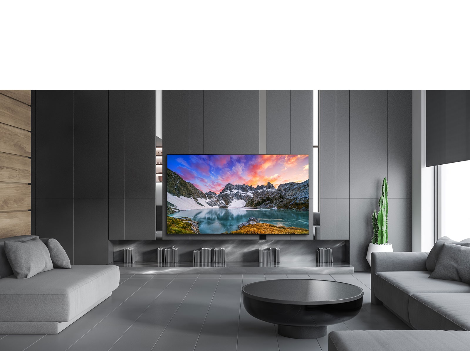 Télévision montrant une vue à hauteur des yeux de la nature dans une maison luxueuse