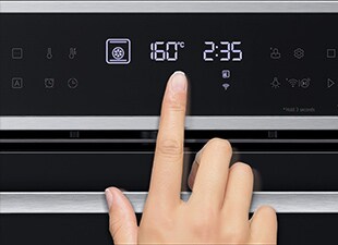 Image of pressing the EasyClean button on the product display with finger.