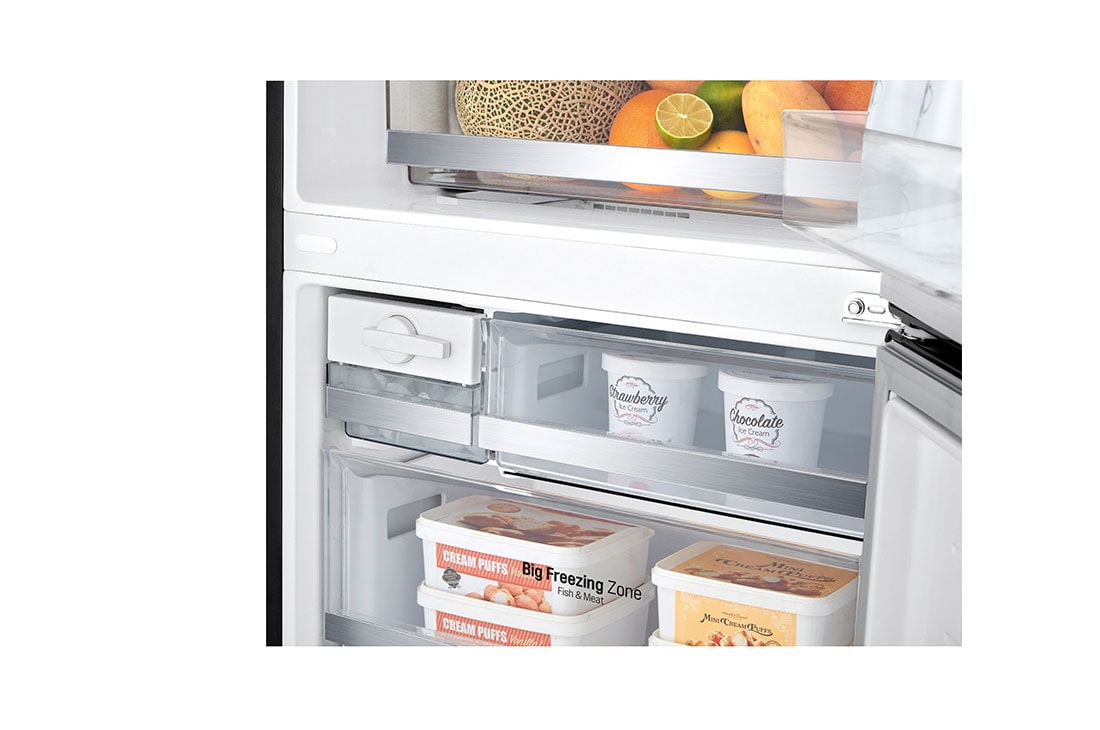 LG 462(L) | Bottom Freezer Refrigerator | Smart Inverter Compressor | NatureFRESH™ | Door Cooling+™, Top Drawer detail view 2, GC-B569NQCM, thumbnail 5
