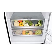 LG 462(L) | Bottom Freezer Refrigerator | Smart Inverter Compressor | NatureFRESH™ | Door Cooling+™, Drawer vegetables view, GC-B569NQCM, thumbnail 3