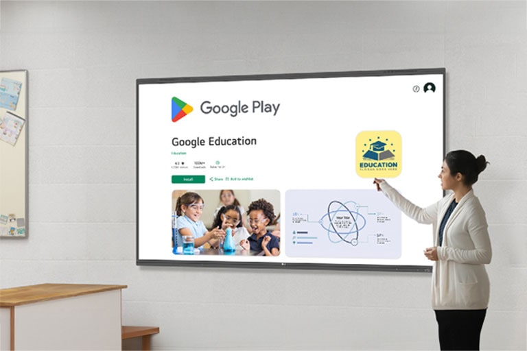 Una mujer utiliza LG CreateBoard para navegar por Google Play Store y descargar aplicaciones educativas.