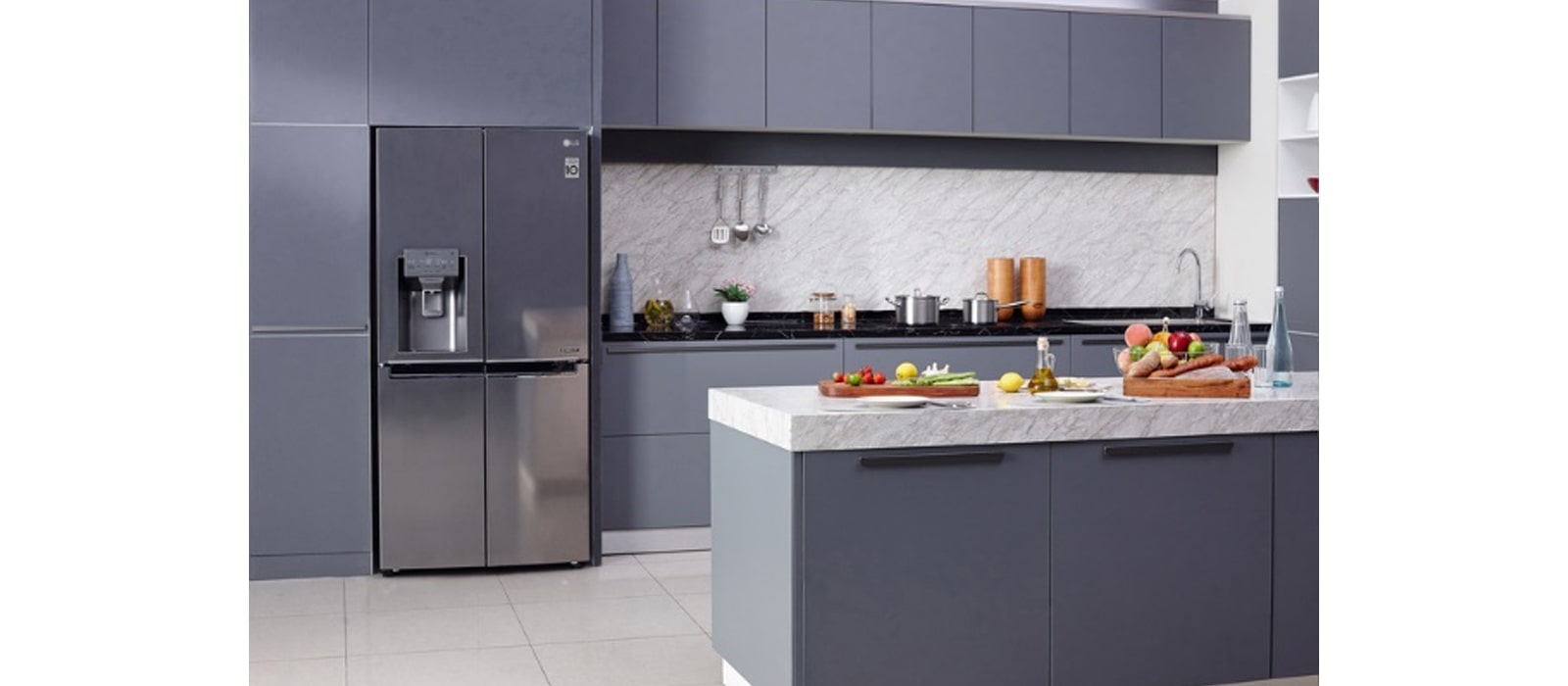 Refrigeradora con Dispensador de Agua y Hielo