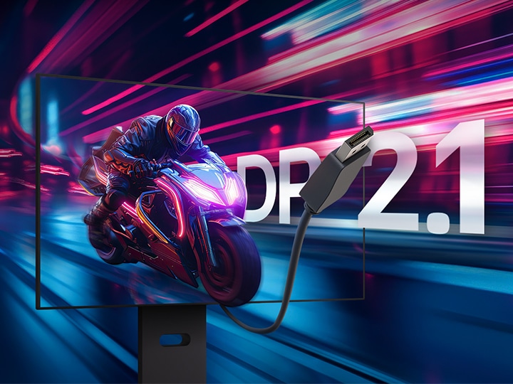 Un motociclista futurista que emerge de una pantalla de monitor con vibrantes estelas de luces de neón y un cable DP 2.1 en primer plano.