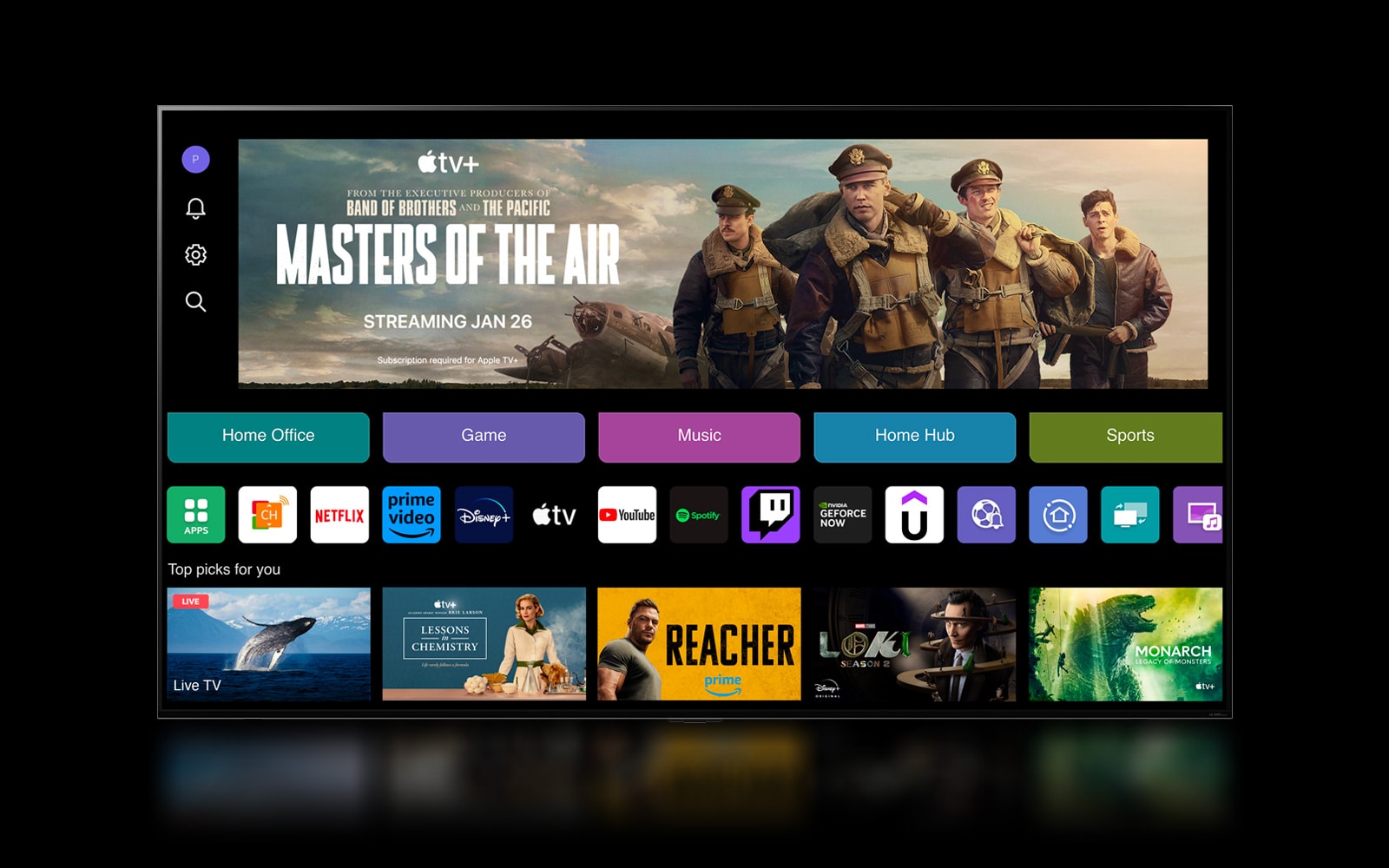 Uma imagem mostra a tela inicial do webOS 24 com as categorias Home Office, Jogos, Música, Home Hub e Esportes. A parte inferior da tela mostra recomendações personalizadas em "Principais opções para você".