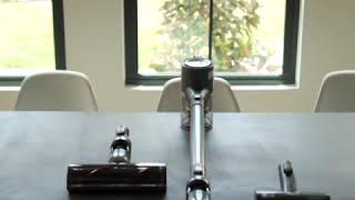 LG CordZero™ A9 Ultimate Aspiradora de Mano - Gris Hierro , play video, A907GMS, thumbnail 1