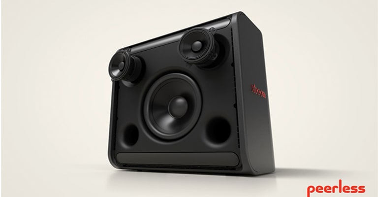 Se muestran las partes internas del xboom Stage 301. El woofer y los medios se mueven hacia adelante y vibran rítmicamente.