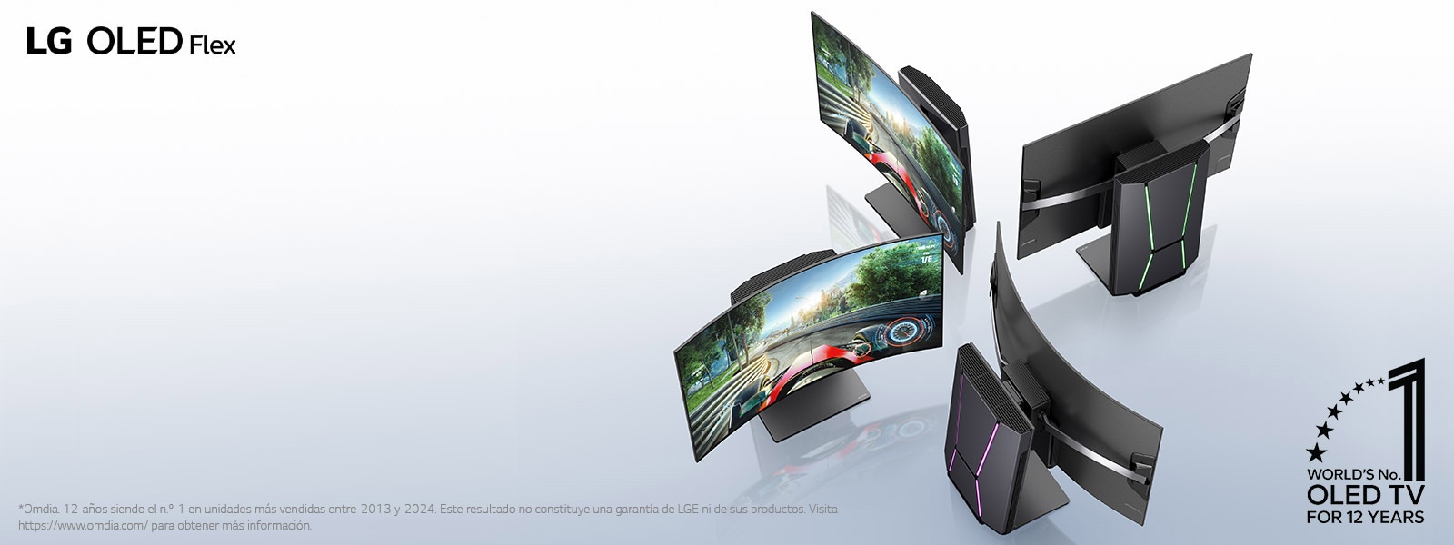 Vista superior ligeramente inclinada de cuatro televisiones LG OLED Flex posicionadas para mostrar su exclusiva pantalla curva. En las televisiones con la pantalla visible, se muestra un videojuego de carreras. El emblema de “OLED TV, n.º 1 del mundo durante 12 años” aparece en la esquina. Se puede ver el logotipo del producto LG OLED Flex.