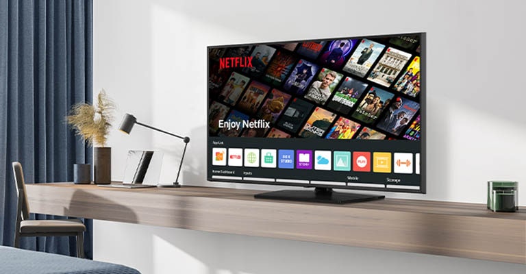 El contenido del hotel, incluida la aplicación Netflix, se muestra en la televisión de la habitación del hotel.