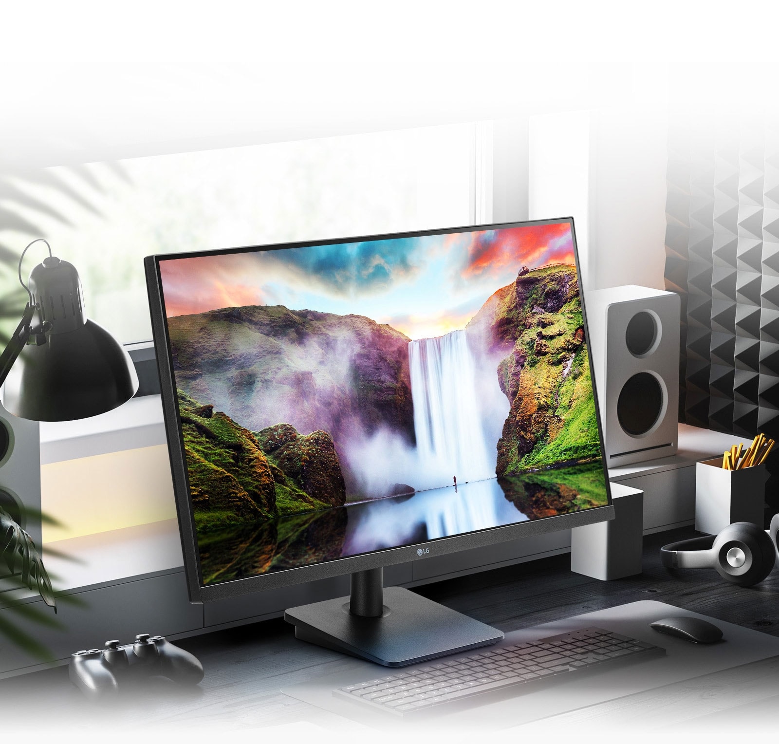 Pantalla LG IPS Full HD: Colores auténticos en vista panorámica.