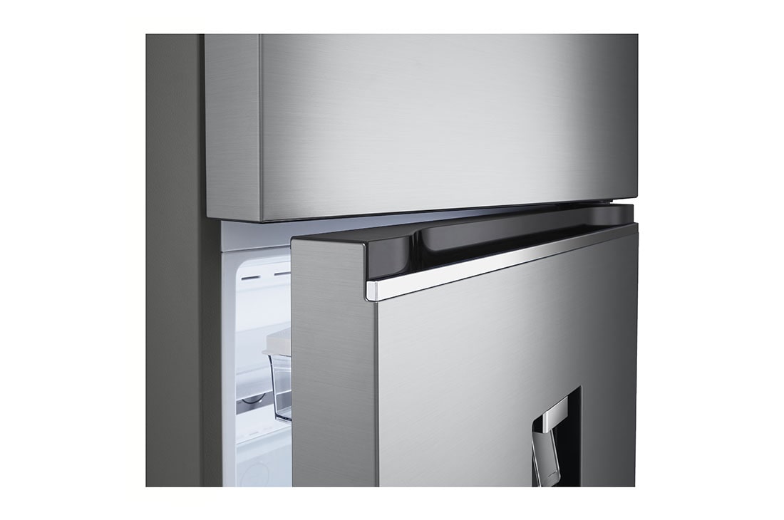 LG Refrigeradora Top Freezer 14.5 pᶟ (Net) / 13.2 pᶟ (Gross) Smart Linear InverterCooling™ Dispensador Agua, detail view of bottom fridge handle, VT38WPP, thumbnail 8