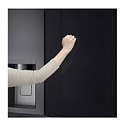 LG Refrigeradora Side By Side 23.8pᶟ (Net) / 22.4pᶟ (Gross) ThinQ™ Door-in-Door™ Craft Ice™ Negro Mate, instaview luz apagada, VS25XHWCB, thumbnail 4