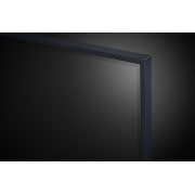 LG 65 Pulgadas LG QNED80 AI 4K Smart TV 2024, Primer plano del borde superior del televisor LG QNED, QNED80, 65QNED80TSA, thumbnail 6