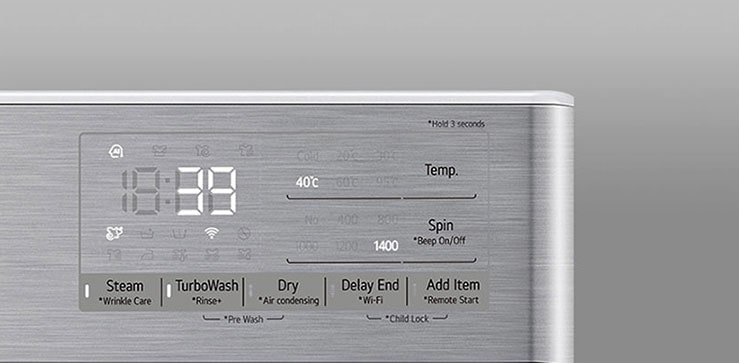 See on suurendatud kujutis pesumasina paneelist nii, et ekraan on selgelt nähtav.