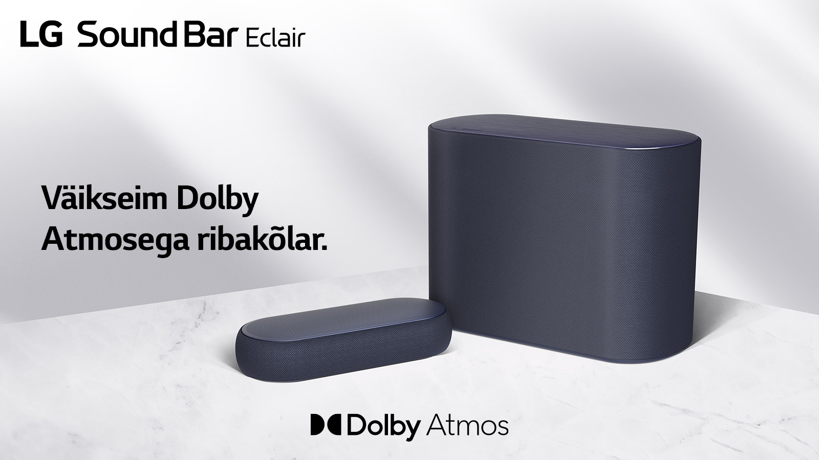 Marmorpõrandal on ribakõlar ja bassikõlar; ribakõlar ja bassikõlar on eri suunas