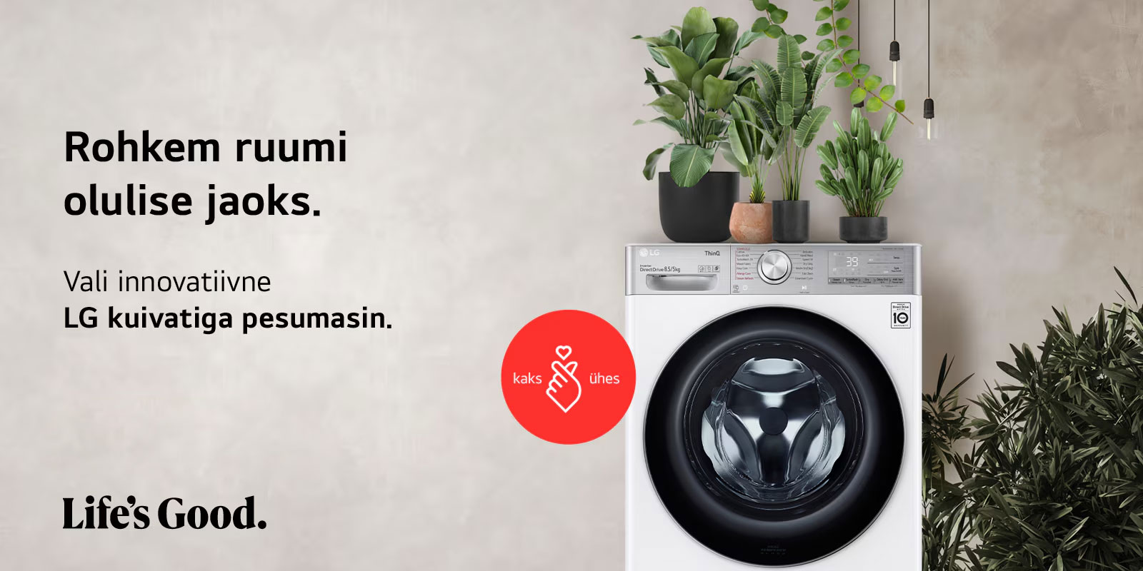 LG TV ja Soundbar ribakõlar on kinnitatud seinale ning bassikõlar asub paremal pool põrandal. Teleris on kuvatud järvel süstaga sõitev inimene ja üle seina vajuvad pehmed varjud.