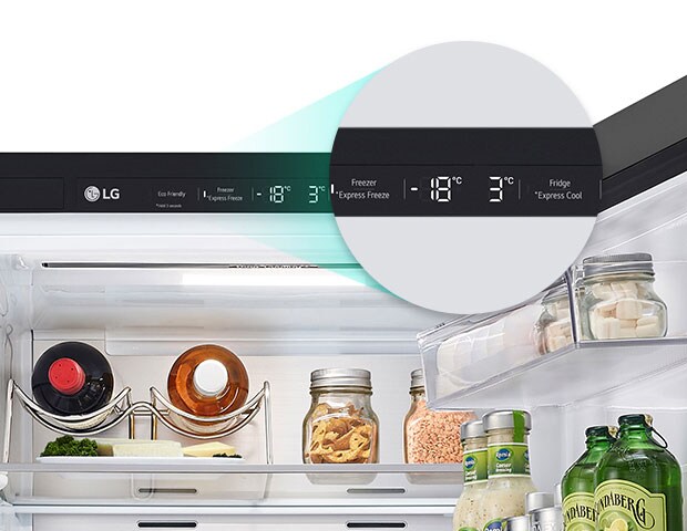 Lähivõte express cool nupust, mis asub külmiku ülaosas.
