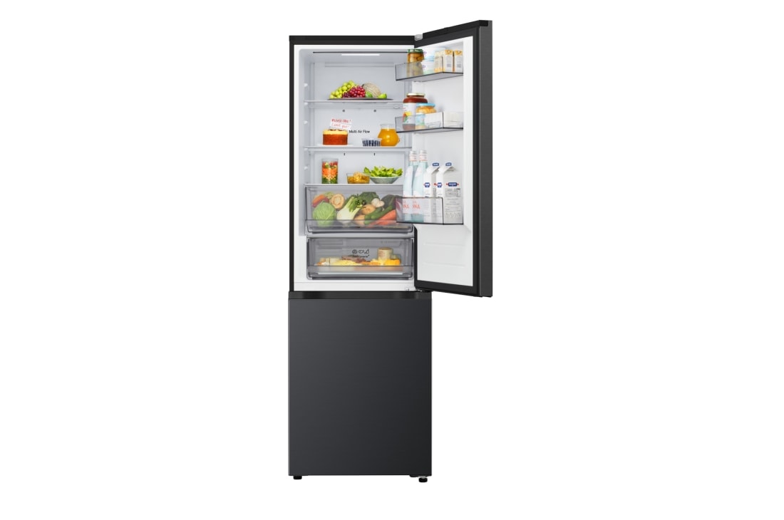 LG külmik sügavkülmikuga põhjas | 1.86m | 333L | Must | C klass | DoorCooling+™ | FRESHBalancer™, LG alumine sügavkülmaosa (GBBS726CMB) elutoas öise linnavaate taustal, millele on lisatud AI säästurežiimi graafika ja energiatarbimise diagramm., GBBSJ1CCEP, thumbnail 5