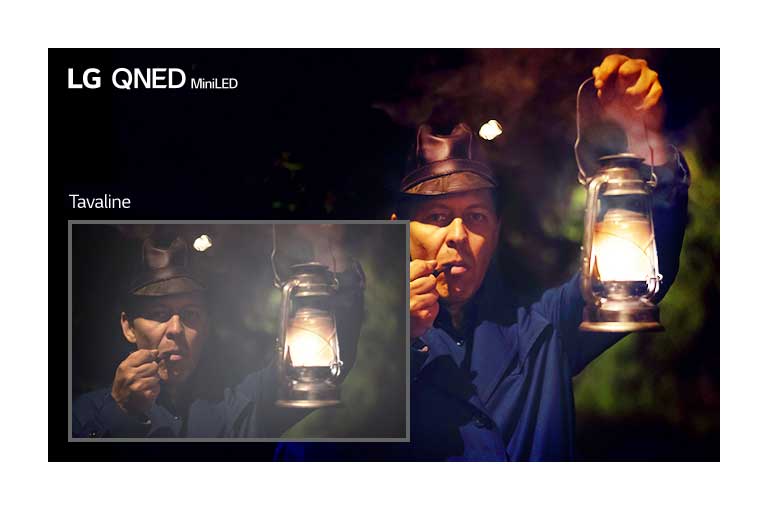 Hämar stseen lampi hoidva mehega. Vasakus alanurgas olev osa näitab pilti tavalises teleris, millel on hajuvad ja vähem selged värvid, suuremal ümbritseval pildil on stseen LG QNED MiniLED teleris.