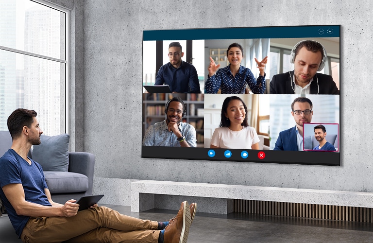 Kolm pilti LG QNED MiniLED telerist, mida kasutatakse erinevates olukordades. Ülevalt alla: veebiõpe, virtuaalne koosolek ja kodune pidu.