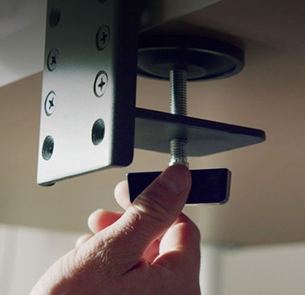 Použitie svorky v tvare C a priechodky