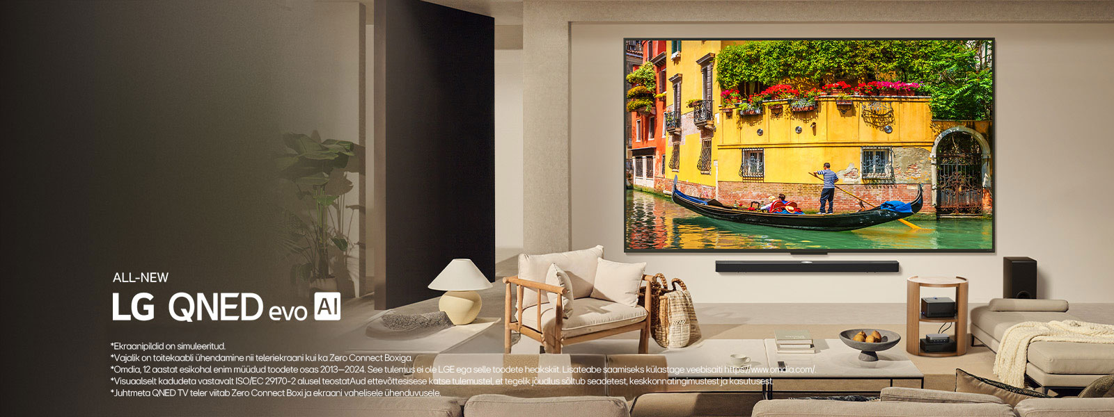 LG QNED9M teler, mis on paigaldatud seinale LG Soundbari kohale modernses elutoas. Zero Connect Box paikneb kohvilaua sees.