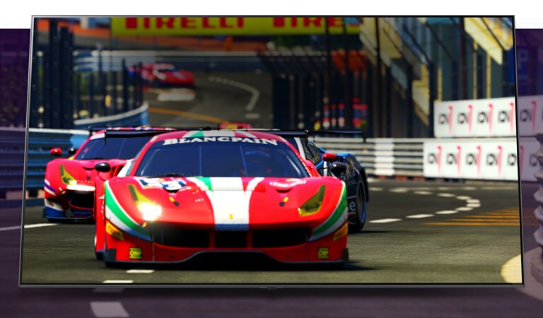 Ülalt filmitud loodusvaadet näitav suur teleriekraan