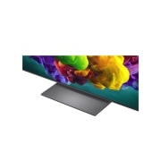 LG 85-tolline LG QNED evo AI Mini LED QNED90 4K Smart TV 2026, LG QNED evo AI Mini LED QNED90 koos Ultimate Gameplayga kuvab intensiivse mõõgavõitluse märulistseeni koos võrdlusinsetiga, mis toob esile sujuvama liikumise, toetades samal ajal 144Hz, VRR, AMD FreeS, 85QNED93B6A, thumbnail 11