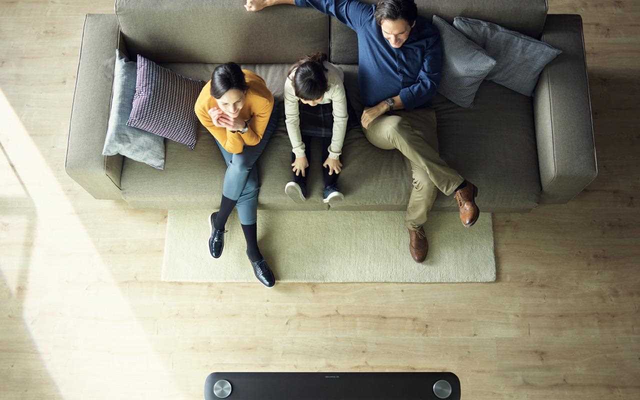 ar_ee-tv-family.jpg ar_ee-tv-family.jpg