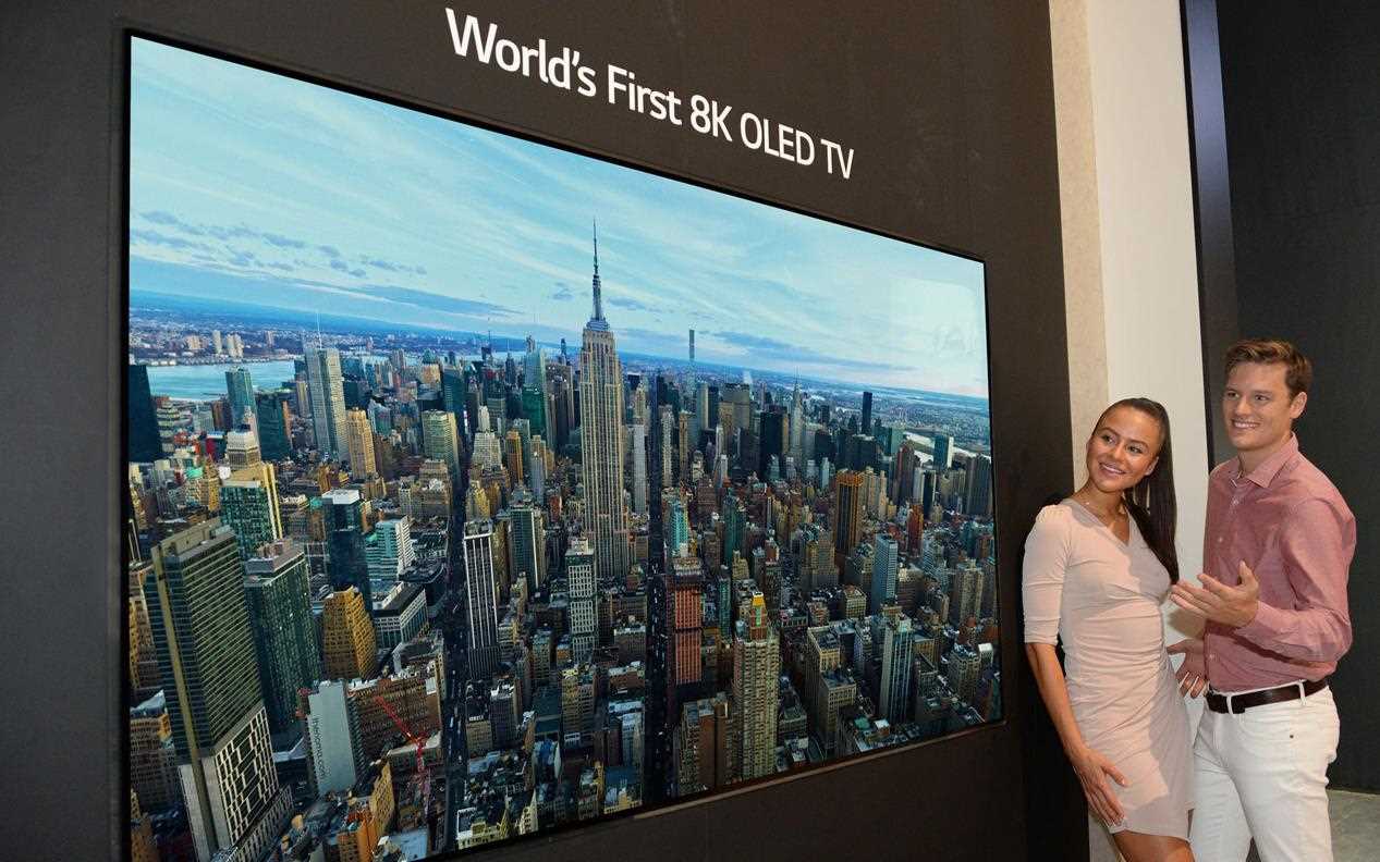 ee_lt-4k-oled-tv-2.jpg