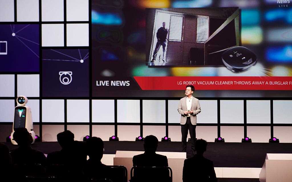 LG CTO Dr IP. Park, presenting keynote speech at LG IFA 2018 in Berlin.  